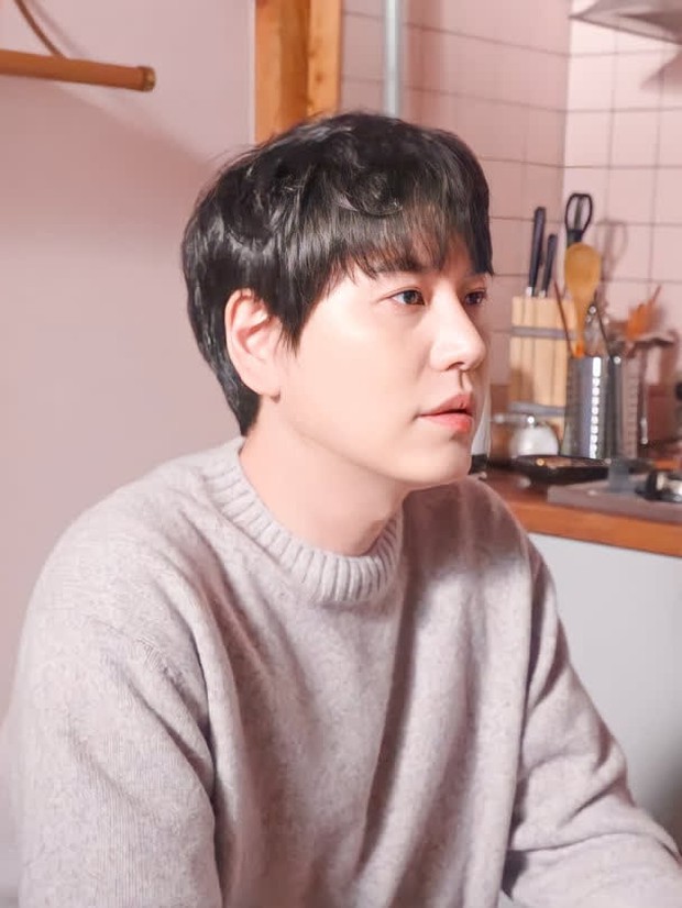 Em út Super Junior tung MV ballad sở trường, gây chấn động khi bắt trend Hong bé ơi của Việt Nam! - Ảnh 4.