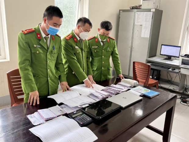 Nghệ An: Triệt xóa “ổ nhóm” nữ đánh bạc gần 200 tỷ đồng - Ảnh 1. Nghệ An: Triệt xóa “ổ nhóm” nữ đánh bạc gần 200 tỷ đồng - Ảnh 1.