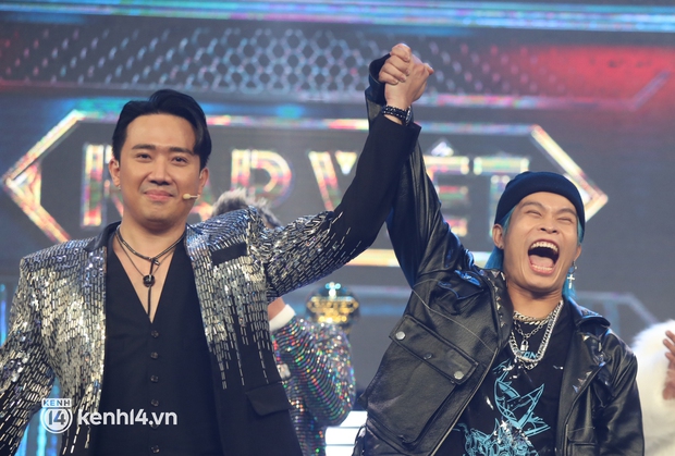 Nóng: Seachains team Karik chính thức đăng quang Quán quân Rap Việt mùa 2! - Ảnh 4. Nóng: Seachains team Karik chính thức đăng quang Quán quân Rap Việt mùa 2! - Ảnh 4.