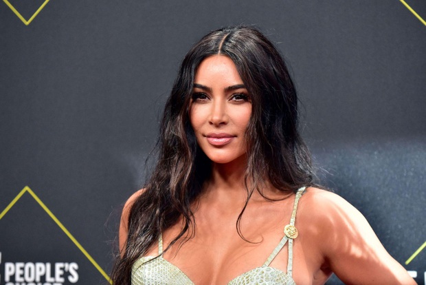 Kim Kardashian phản ứng cực gắt khi bị chính chồng cũ Kanye West tiết lộ về cuộn băng sex thứ 2 suýt bị rò rỉ - Ảnh 3.