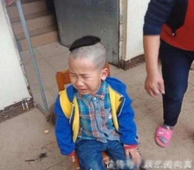 Thấy tóc con gái bù xù, ông bố cầm kéo lên cắt lại cho gọn, ai ngờ thành quả làm cô bé muốn khóc thét - Ảnh 5. Thấy tóc con gái bù xù, ông bố cầm kéo lên cắt lại cho gọn, ai ngờ thành quả làm cô bé muốn khóc thét - Ảnh 5.