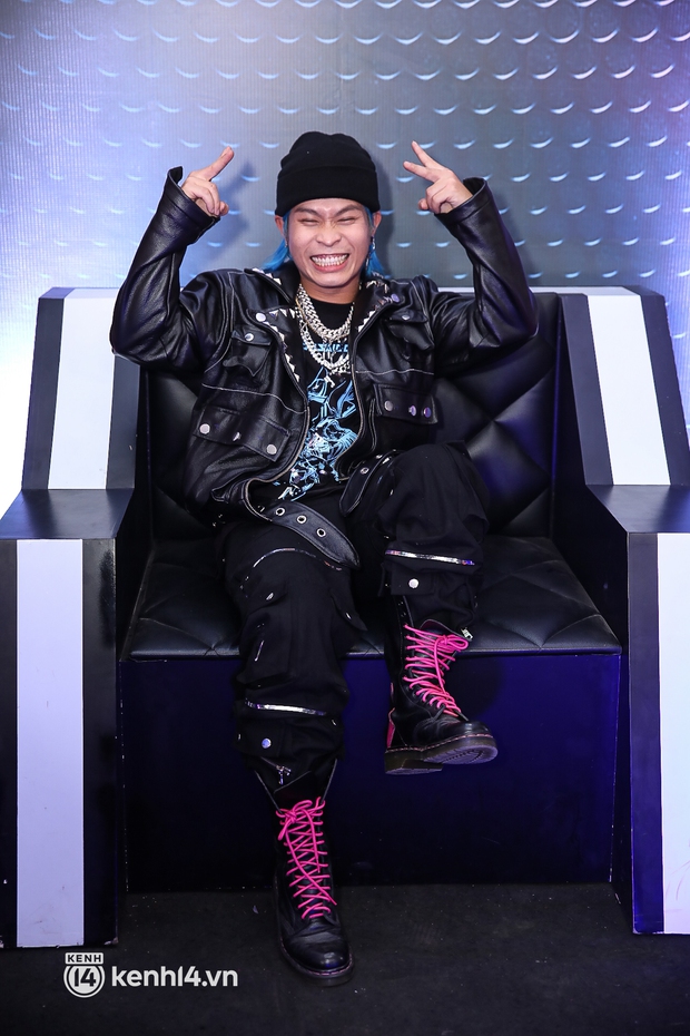 Thảm đỏ Chung kết Rap Việt: Binz, Karik siêu điển trai, Trấn Thành nổi bần bật nhờ 1 chi tiết khác biệt - Ảnh 11.