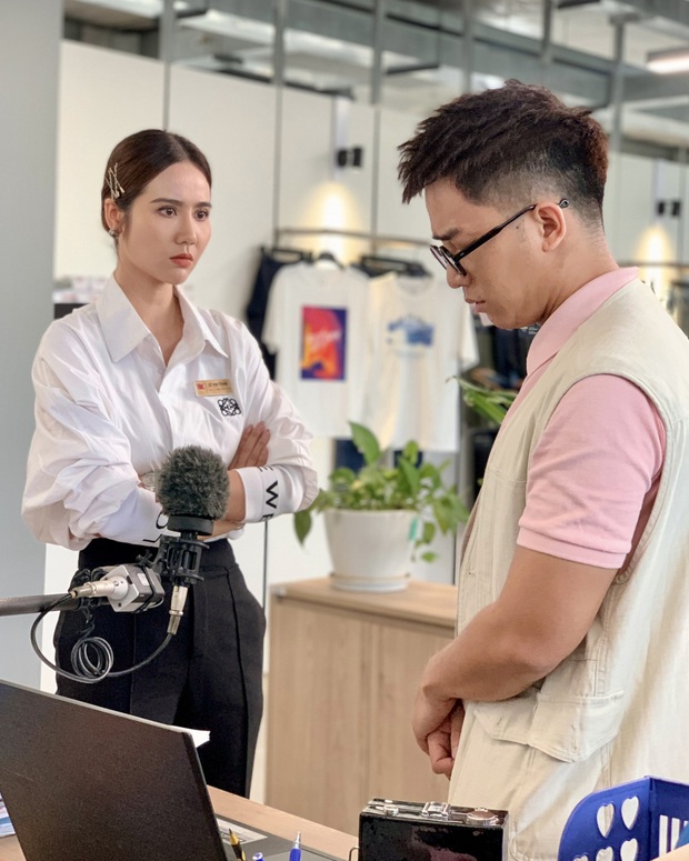 4 mỹ nhân mặc đồ công sở đẹp nhất phim Việt: Huyền Lizzie quá sang nhưng số 2 mới làm bật tính cách nhân vật - Ảnh 2. 4 mỹ nhân mặc đồ công sở đẹp nhất phim Việt: Huyền Lizzie quá sang nhưng số 2 mới làm bật tính cách nhân vật - Ảnh 2.