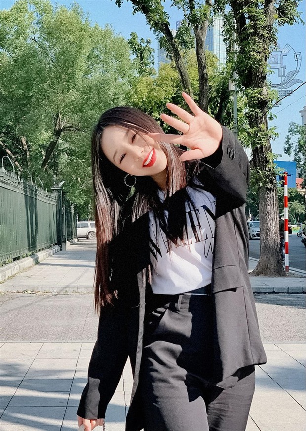 4 mỹ nhân mặc đồ công sở đẹp nhất phim Việt: Huyền Lizzie quá sang nhưng số 2 mới làm bật tính cách nhân vật - Ảnh 7. 4 mỹ nhân mặc đồ công sở đẹp nhất phim Việt: Huyền Lizzie quá sang nhưng số 2 mới làm bật tính cách nhân vật - Ảnh 7.