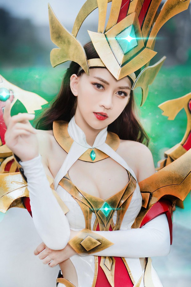 Lê Bống cosplay TelAnnas đầy gợi cảm, nhưng nhiều fan Liên Quân vẫn tuyên bố nghỉ game thành công, cảm ơn nhà phát hành? - Ảnh 4.