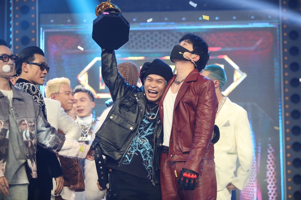 Gặp Quán quân Rap Việt Seachains: Một phần tiền thưởng sẽ dùng sửa nhà cho ba; nếu Blacka chiến thắng, tôi sẽ ôm cậu ấy - Ảnh 8. Gặp Quán quân Rap Việt Seachains: Một phần tiền thưởng sẽ dùng sửa nhà cho ba; nếu Blacka chiến thắng, tôi sẽ ôm cậu ấy - Ảnh 8.