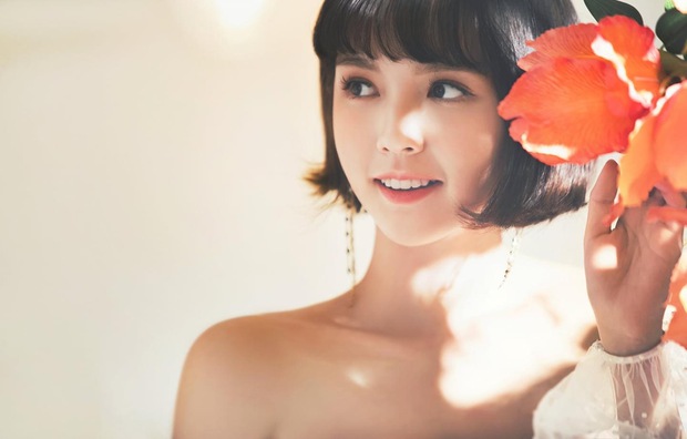 Trọn bộ ảnh cưới gây sốt của Hải Tú: Style nào cũng cân đẹp, không hổ danh nàng thơ nhà Sơn Tùng M-TP - Ảnh 2. Trọn bộ ảnh cưới gây sốt của Hải Tú: Style nào cũng cân đẹp, không hổ danh nàng thơ nhà Sơn Tùng M-TP - Ảnh 2.