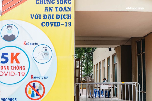 Chuyện cả nhà F0 nuôi F1 trong phòng: Trớ trêu khi là thành viên duy nhất âm tính trong gia đình đều mắc Covid-19 - Ảnh 4. Chuyện cả nhà F0 nuôi F1 trong phòng: Trớ trêu khi là thành viên duy nhất âm tính trong gia đình đều mắc Covid-19 - Ảnh 4.
