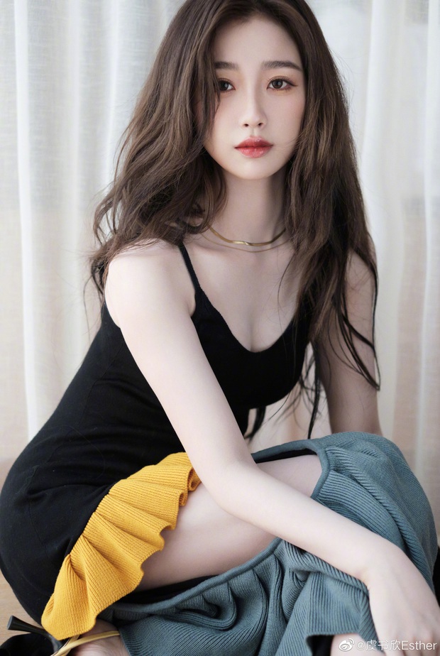 Không thể nhận ra Thánh lố phát cuồng vì Lisa Ngu Thư Hân: Visual xinh như tiên tử, vòng 1 căng đầy sexy bỏng mắt - Ảnh 2.