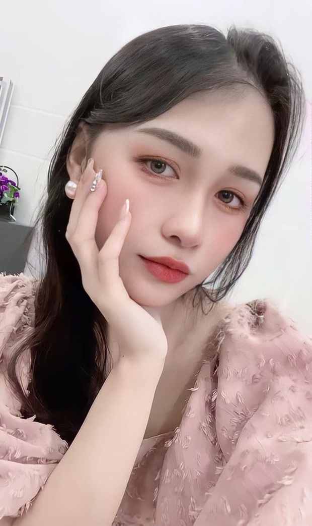 Cô vợ nhan sắc tàn tạ được chồng đắp tiền vào người, cứ hờn dỗi là được cho trăm triệu - Ảnh 5. Cô vợ nhan sắc tàn tạ được chồng đắp tiền vào người, cứ hờn dỗi là được cho trăm triệu - Ảnh 5.