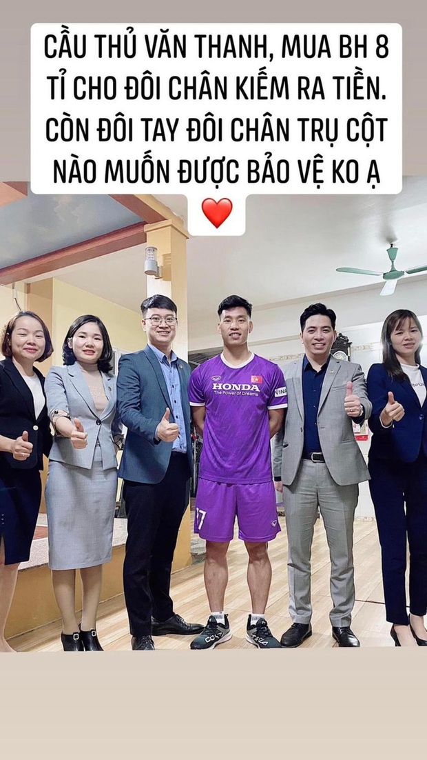 CLB Hà Nội cẩn thận kiểm tra sức khoẻ của Đình Trọng trước ngày lên tuyển - Ảnh 2. CLB Hà Nội cẩn thận kiểm tra sức khoẻ của Đình Trọng trước ngày lên tuyển - Ảnh 2.