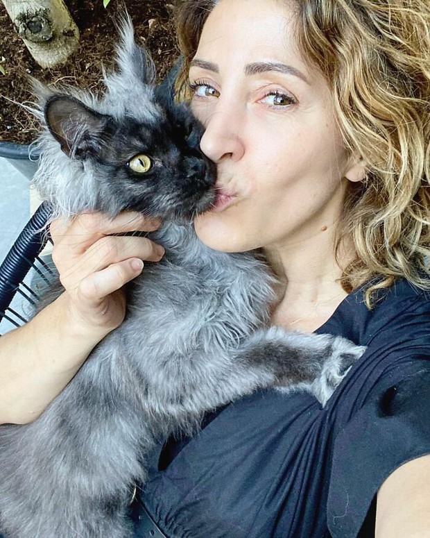 Richie - chú mèo có bộ lông dị thường nhất thế giới, 100 nghìn fan cuồng ngày ngày thả tim mệt nghỉ - Ảnh 4. Richie - chú mèo có bộ lông dị thường nhất thế giới, 100 nghìn fan cuồng ngày ngày thả tim mệt nghỉ - Ảnh 4.