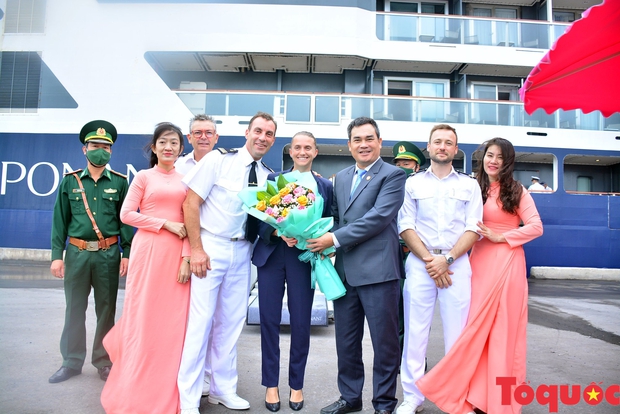 Quảng Bình lần đầu tiên đón du thuyền cao cấp quốc tế - Ảnh 2.
