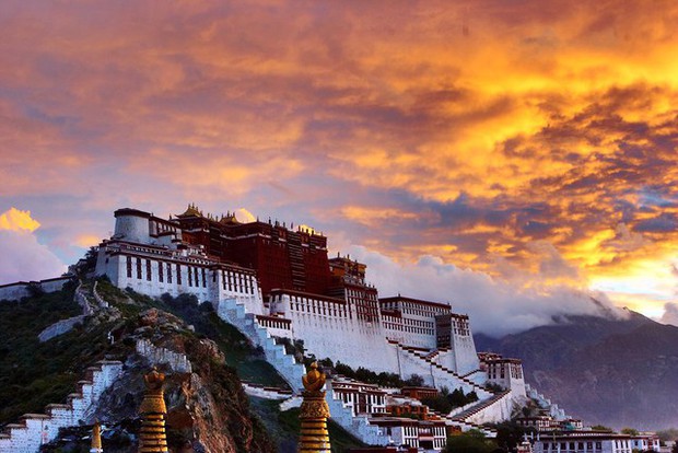 Những điều ít ai biết về Tây Tạng, vùng đất kỳ thú được mệnh danh là “nóc nhà thế giới” - Ảnh 1.
