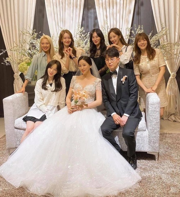 Sao châu Á đi đám cưới: SNSD - BLACKPINK giản dị tránh chiếm sự chú ý, vợ chồng Hyun Bin và Son Ye Jin ứng xử cực tinh tế - Ảnh 5.