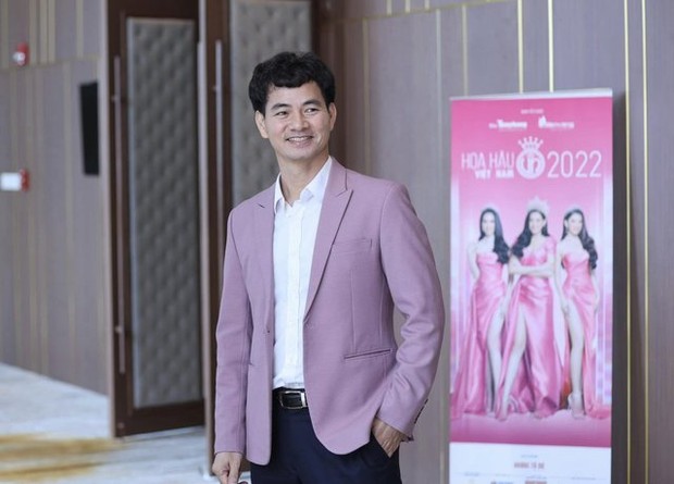 Học vấn dàn giám khảo quyền lực Hoa hậu Việt Nam 2022: Người đỗ 4 trường ĐH, người có bằng Thạc sĩ - Ảnh 4.