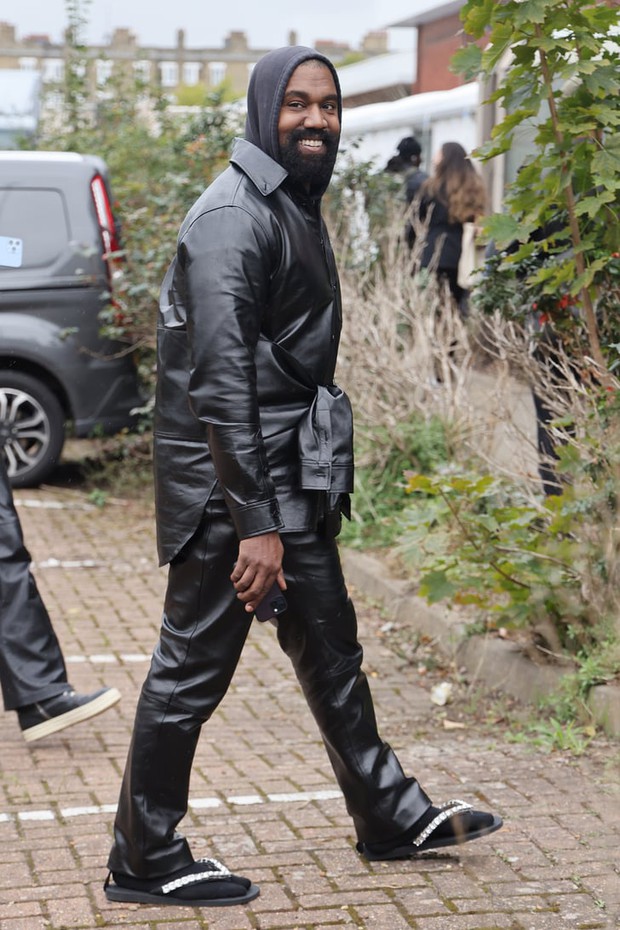 Kanye West tiếp tục bị hắt hủi, không được chào đón tại hãng giày Skechers - Ảnh 2.