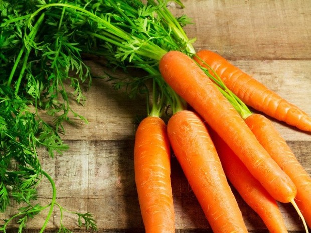 Mua cà rốt nên chọn củ sẫm màu hay nhạt màu? Người trồng nhắc nhở 5 mẹo nên nhớ - Ảnh 1.
