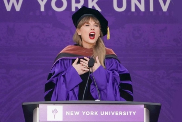 Tuổi 32 của nữ triệu phú Taylor Swift: Ra album mới làm sập cả Spotify, là trùm BĐS nhưng chỉ thích tiêu tiền... cho người khác - Ảnh 1.