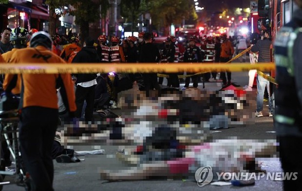 Giẫm đạp kinh hoàng ở Seoul: Số người chết lên đến 120, Tổng thống Yoon họp khẩn - Ảnh 8.