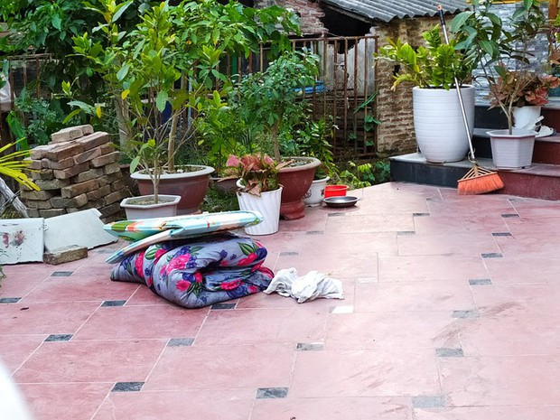 Vụ 3 con đốt nhà mẹ đẻ qua lời kể hàng xóm: Làng tôi chưa bao giờ xảy ra sự việc đau lòng đến thế - Ảnh 2.