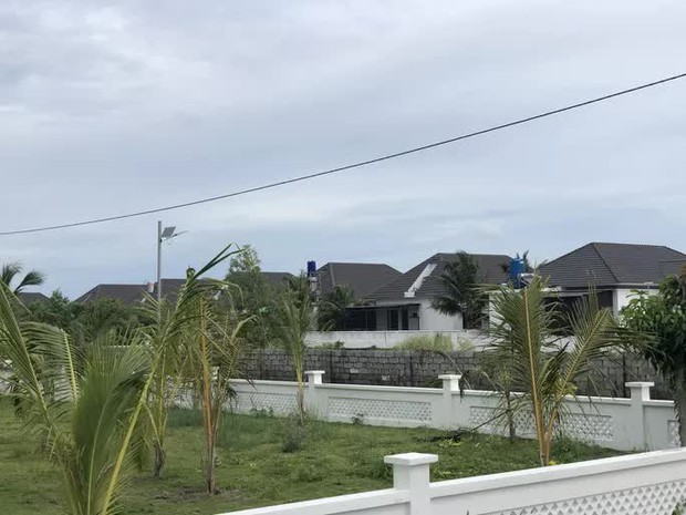 NÓNG: Chủ của 56/79 căn biệt thự vô chủ ở Phú Quốc lộ diện - Ảnh 1. NÓNG: Chủ của 56/79 căn biệt thự vô chủ ở Phú Quốc lộ diện - Ảnh 1.