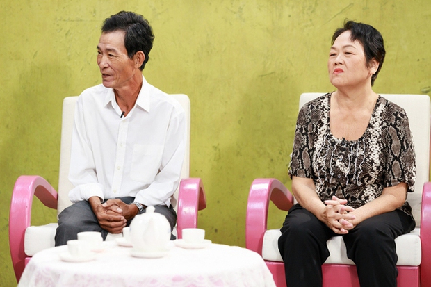 MC Quyền Linh giúp cặp vợ chồng nghèo tìm lại gia đình sau 42 năm thất lạc - Ảnh 1.