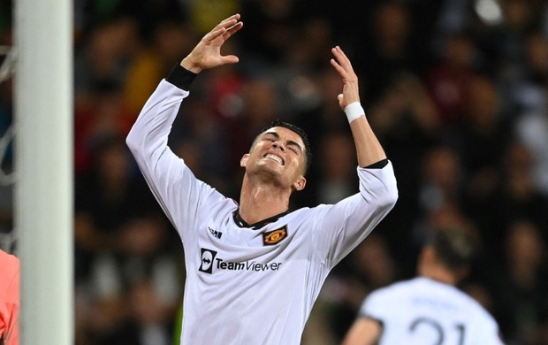 Ronaldo tự vứt bỏ cơ hội chứng tỏ với HLV Erik ten Hag - Ảnh 2.