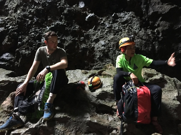 The girl set a record to go to Son Doong - the largest cave in the world 120 times completely... for free - Photo 4.