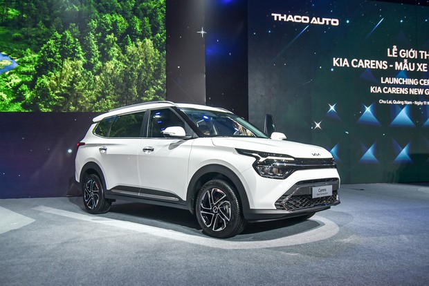Chi tiết Kia Carens bản chiến lược giá 699 triệu đồng: Co kéo trang bị để có giá cạnh tranh Veloz, Xpander - Ảnh 1.