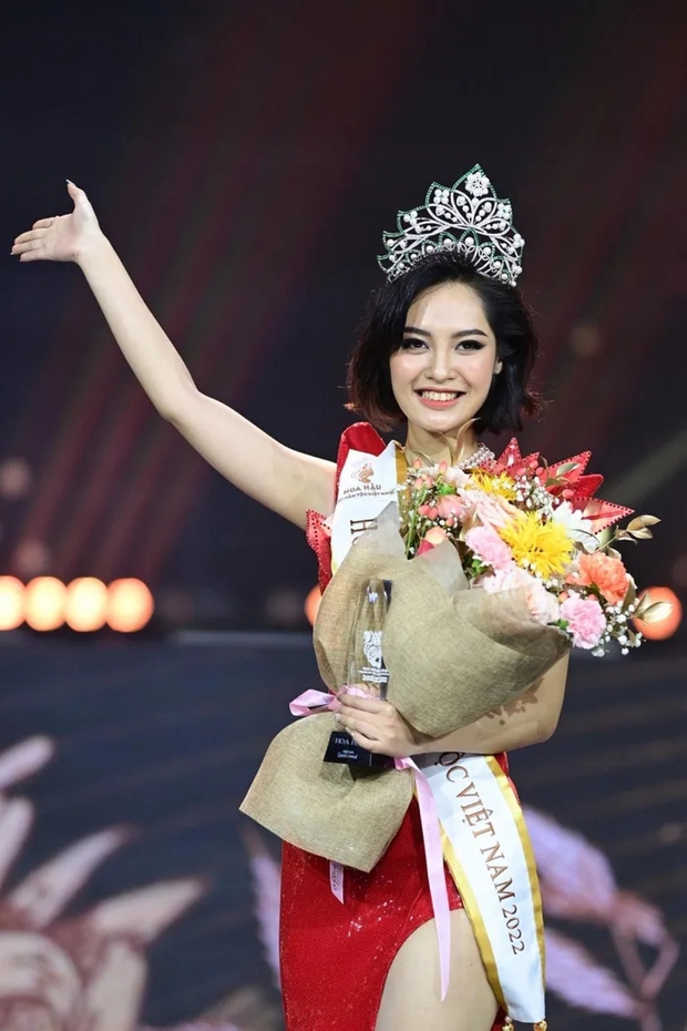 Hoa hậu Nông Thúy Hằng tung bằng chứng, đáp trả cực gắt khi bị chê học vấn - Ảnh 3.