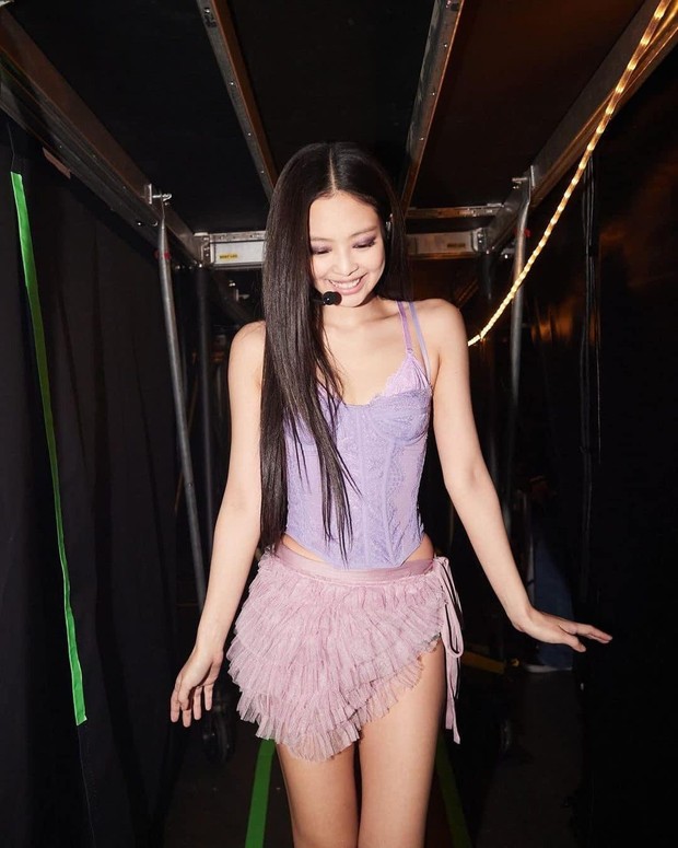 Thời trang táo bạo của jennie blackpink