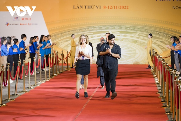 Dàn hoa hậu lộng lẫy trên thảm đỏ bế mạc Liên hoan phim quốc tế Hà Nội 2022 - Ảnh 11.