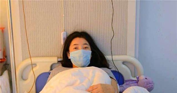 Bà mẹ 32 tuổi qua đời vì ung thư cổ tử cung, nguyên nhân đến từ chồng cũ - Ảnh 1.