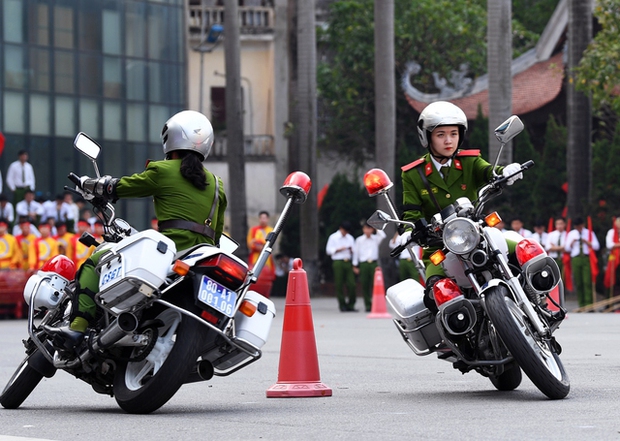 Chùm ảnh: Mãn nhãn trước màn đồng diễn võ thuật, trống hội và biểu diễn mô tô của hơn 1000 sinh viên Học viện cảnh sát - Ảnh 8.