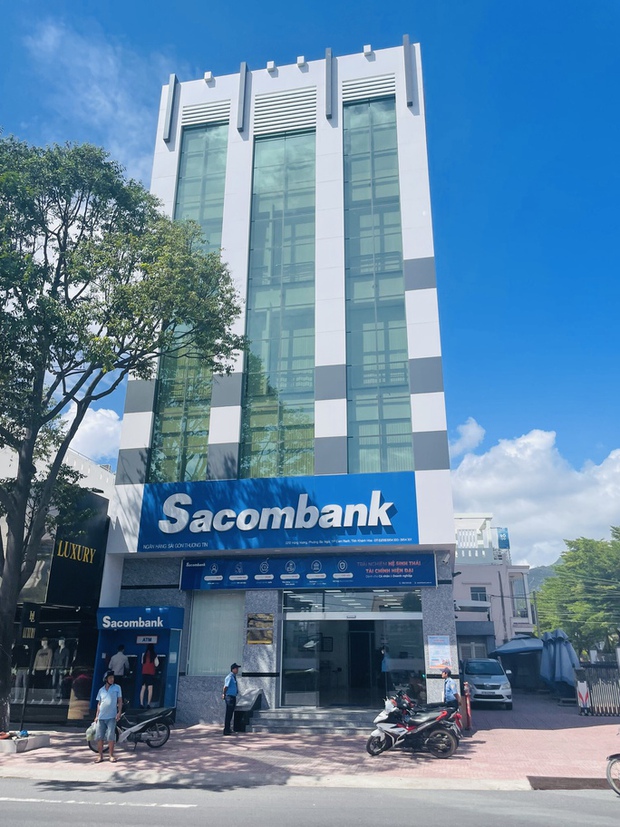 Sacombank lên tiếng vụ nhân viên cho vay giữa các khách hàng - Ảnh 1.