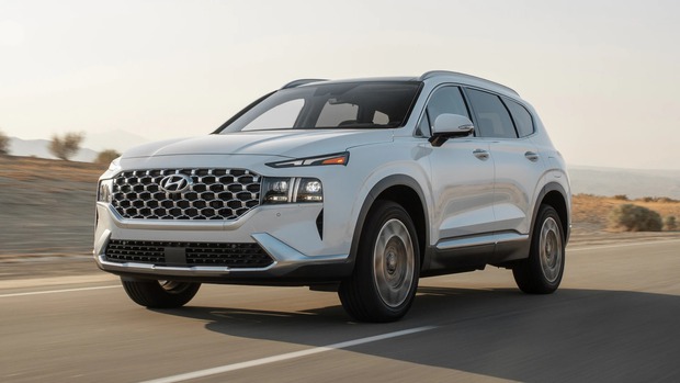 Hyundai lắp ráp Santa Fe Hybrid và Ioniq 5 tại Việt Nam: Kỳ vọng giá tốt để so kè Kia và VinFast - Ảnh 1.