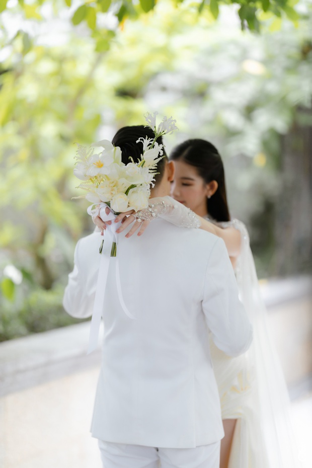 Ngân Anh và chồng biên tập viên khoe visual xịn xò cùng loạt khoảnh khắc hạnh phúc trong đám cưới - Ảnh 12.