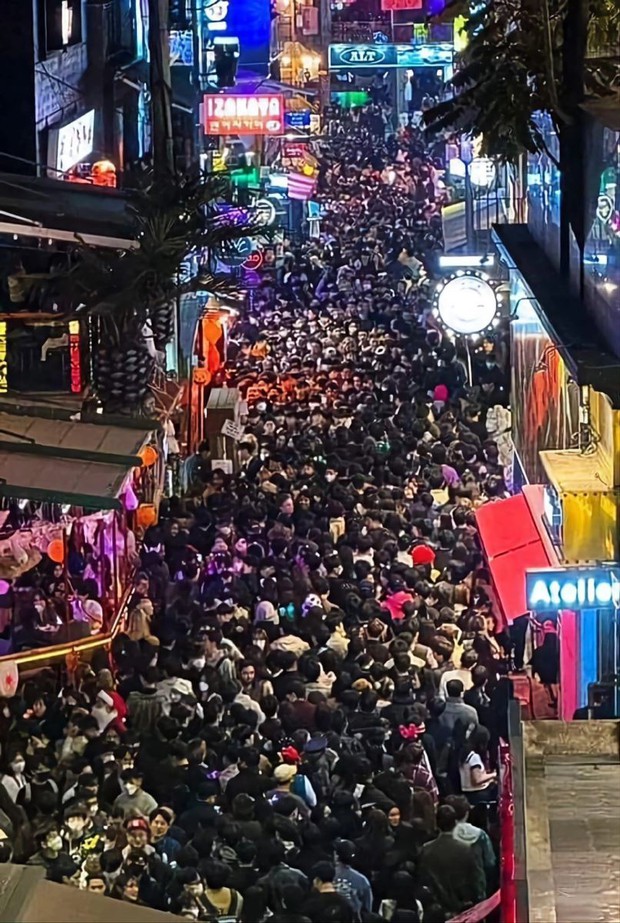 "Sao lại đi chơi để bị giẫm đạp?"