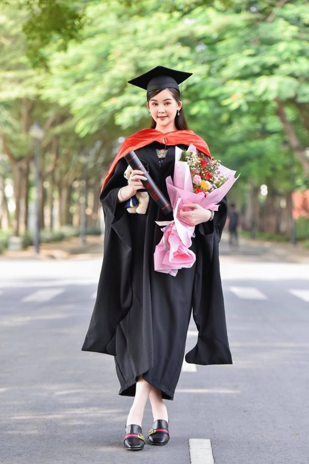 Hai nàng hoa hậu sở hữu học vấn đáng nể, hiện là giảng viên đại học - Ảnh 6. Hai nàng hoa hậu sở hữu học vấn đáng nể, hiện là giảng viên đại học - Ảnh 6.