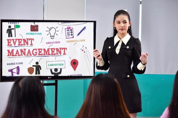 Hai nàng hoa hậu sở hữu học vấn đáng nể, hiện là giảng viên đại học - Ảnh 5. Hai nàng hoa hậu sở hữu học vấn đáng nể, hiện là giảng viên đại học - Ảnh 5.