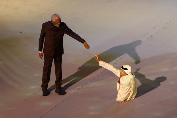 Morgan Freeman dẫn truyện, Jungkook BTS bùng nổ trong lễ khai mạc World Cup 2022 - Ảnh 2.