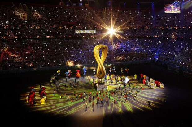 Huyền ảo lễ khai mạc World Cup - Ảnh 2. Huyền ảo lễ khai mạc World Cup - Ảnh 2.