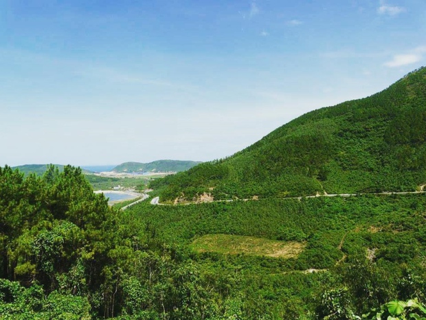 Ngắm đèo Ngang trữ tình ở đời thực, chinh phục “cổng trời” cổ kính trên đỉnh đèo - Ảnh 3.