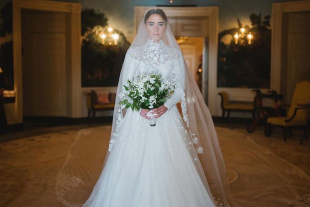 Đám cưới tại Nhà Trắng đầu tiên sau nhiều năm: Cháu gái Tổng thống Biden xinh đẹp trong hôn lễ riêng tư - Ảnh 5.