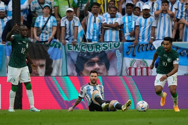 Nỗi buồn của Messi, nhưng Argentina thua xứng đáng trước Saudi Arabia - Ảnh 2. Nỗi buồn của Messi, nhưng Argentina thua xứng đáng trước Saudi Arabia - Ảnh 2.