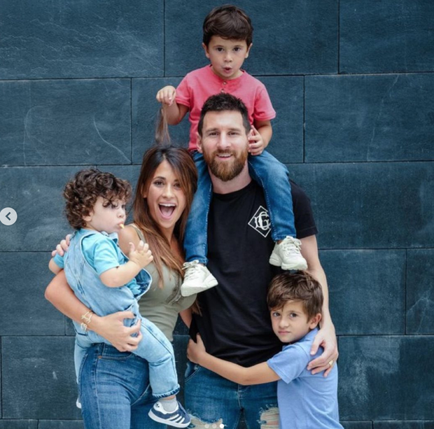On the field is a football legend, at home Messi is a great father with a different way of teaching his children than rival Ronaldo - Photo 5.