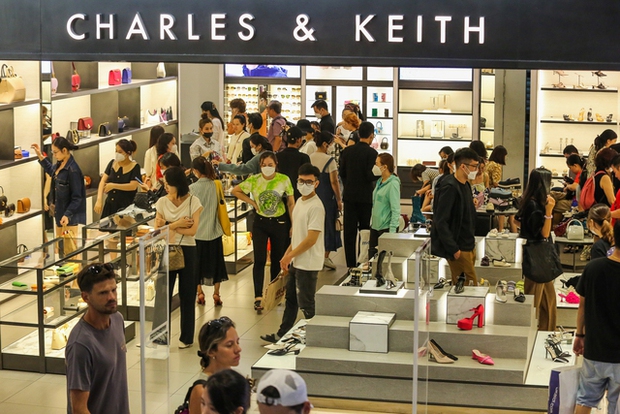 Black Friday: Áo hàng hiệu chỉ còn 25 nghìn/ cái - Ảnh 12. Black Friday: Áo hàng hiệu chỉ còn 25 nghìn/ cái - Ảnh 12.