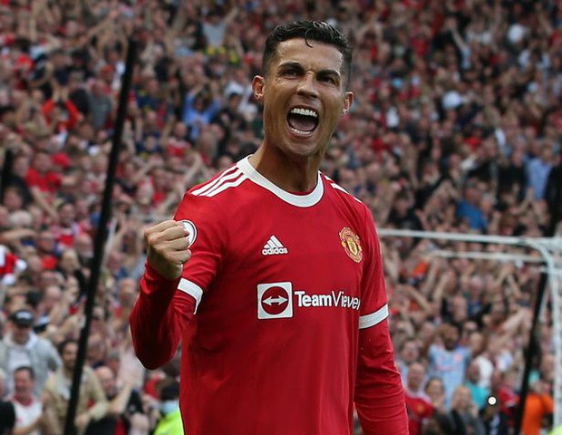 Hành trình của Ronaldo ở MU: Từ người hùng thành kẻ phản diện - Ảnh 1.