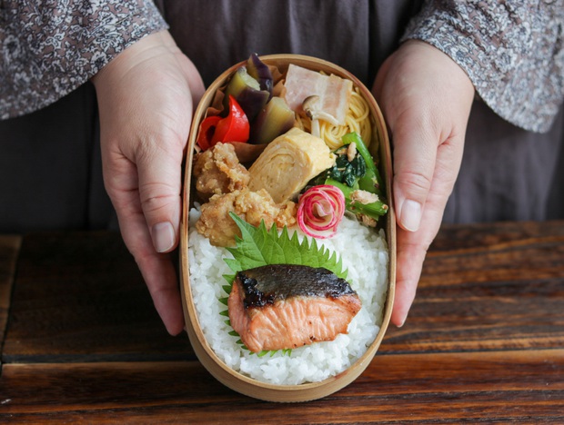 Bento: Có cả nền văn hóa và tình yêu ẩm thực được gói trọn trong một hộp cơm xinh xắn - Ảnh 8.